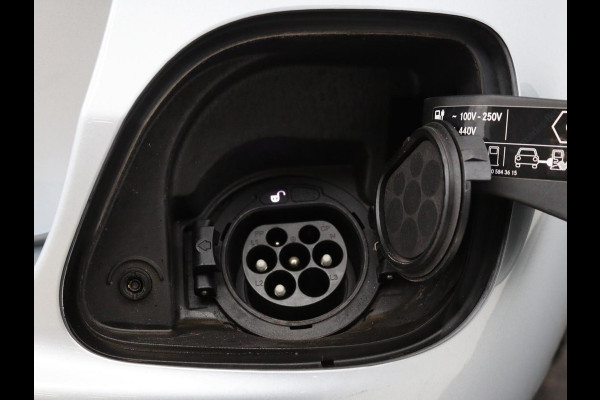 Mercedes-Benz E-Klasse 300de Avantgarde | Schuifdak | Stoelverwarming | Carplay | Sfeerverlichting | Trekhaak | 360 camera | Navigatie | Full LED Mercedes-Benz E-Klasse 300de Avantgarde | Schuifdak | Stoelverwarming | Carplay | Sfeerverlichting | Trekhaak | 360 camera | Navigatie | Full LED