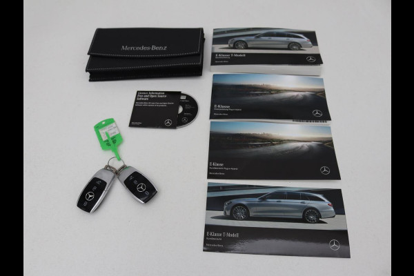 Mercedes-Benz E-Klasse 300de Avantgarde | Schuifdak | Stoelverwarming | Carplay | Sfeerverlichting | Trekhaak | 360 camera | Navigatie | Full LED Mercedes-Benz E-Klasse 300de Avantgarde | Schuifdak | Stoelverwarming | Carplay | Sfeerverlichting | Trekhaak | 360 camera | Navigatie | Full LED
