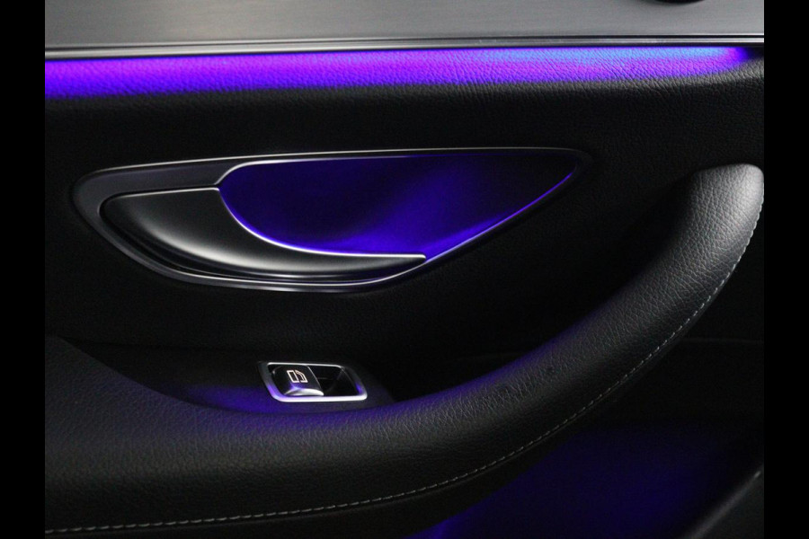 Mercedes-Benz E-Klasse 300de Avantgarde | Schuifdak | Stoelverwarming | Carplay | Sfeerverlichting | Trekhaak | 360 camera | Navigatie | Full LED Mercedes-Benz E-Klasse 300de Avantgarde | Schuifdak | Stoelverwarming | Carplay | Sfeerverlichting | Trekhaak | 360 camera | Navigatie | Full LED