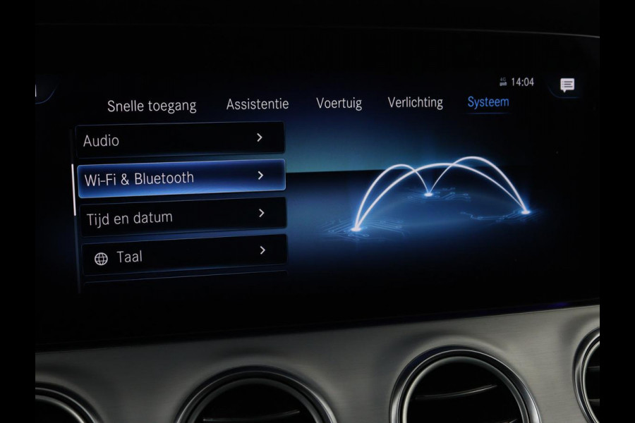 Mercedes-Benz E-Klasse 300de Avantgarde | Schuifdak | Stoelverwarming | Carplay | Sfeerverlichting | Trekhaak | 360 camera | Navigatie | Full LED Mercedes-Benz E-Klasse 300de Avantgarde | Schuifdak | Stoelverwarming | Carplay | Sfeerverlichting | Trekhaak | 360 camera | Navigatie | Full LED