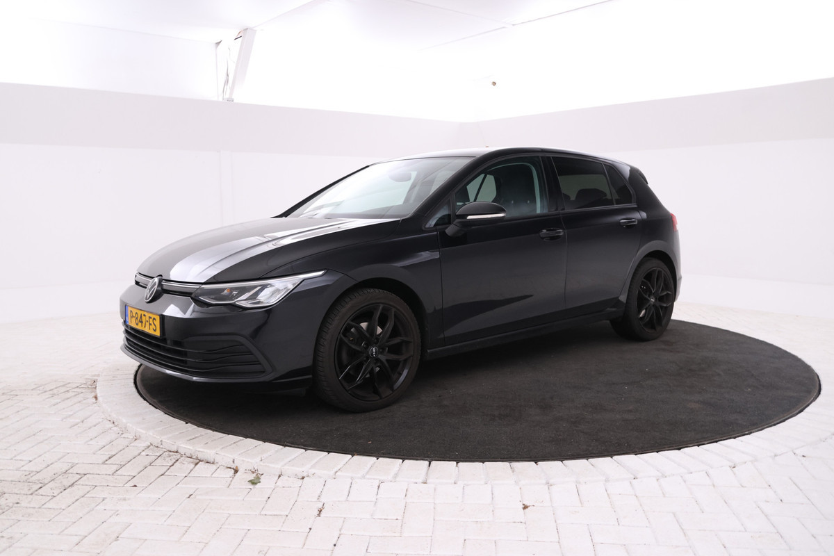 Volkswagen Golf 1.0 TSI Life 5 Deurs hatchback, Stoelverw. Apple carplay Volkswagen Golf 1.0 TSI Life 5 Deurs hatchback, Stoelverw. Apple carplay