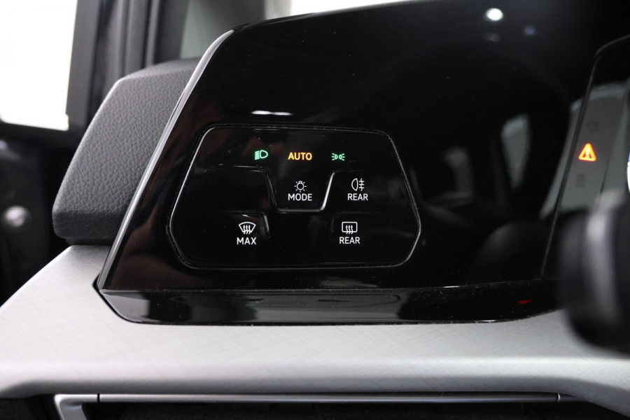 Volkswagen Golf 1.0 TSI Life 5  Deurs hatchback, Stoelverw. Apple carplay
