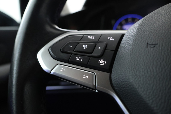 Volkswagen Golf 1.0 TSI Life 5  Deurs hatchback, Stoelverw. Apple carplay
