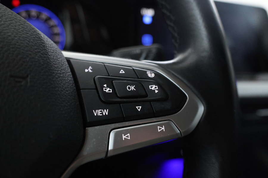 Volkswagen Golf 1.0 TSI Life 5  Deurs hatchback, Stoelverw. Apple carplay