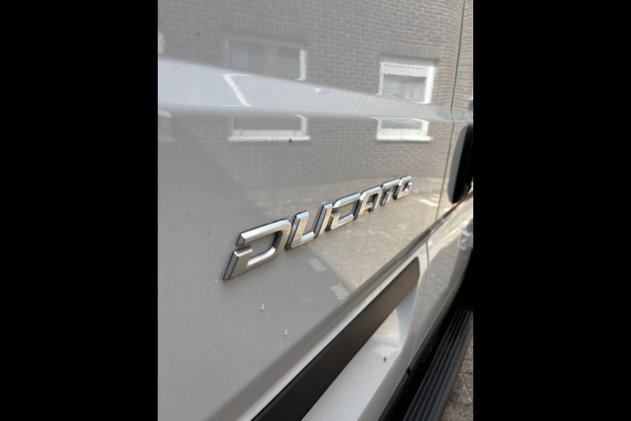 Fiat Ducato 35 L3H2 180 PK (BPM VRIJ) AIRCO CRUISE CONTROL CAMERA ACHTER GROOT NAVIGATIE SCHERM 270 GRADEN ACHTERDEUREN Fiat Ducato 35 L3H2 180 PK (BPM VRIJ) AIRCO CRUISE CONTROL CAMERA ACHTER GROOT NAVIGATIE SCHERM 270 GRADEN ACHTERDEUREN