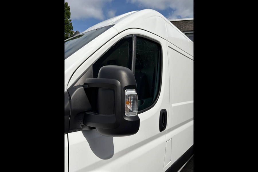Fiat Ducato 35 L3H2 180 PK (BPM VRIJ) AIRCO CRUISE CONTROL CAMERA ACHTER GROOT NAVIGATIE SCHERM 270 GRADEN ACHTERDEUREN Fiat Ducato 35 L3H2 180 PK (BPM VRIJ) AIRCO CRUISE CONTROL CAMERA ACHTER GROOT NAVIGATIE SCHERM 270 GRADEN ACHTERDEUREN
