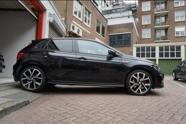 Volkswagen Polo 2.0 TSI GTI | PANO | Adaptive + Lane | Beats | Leer | Apple | 18inch | Keyless | VW Dealer onderhouden