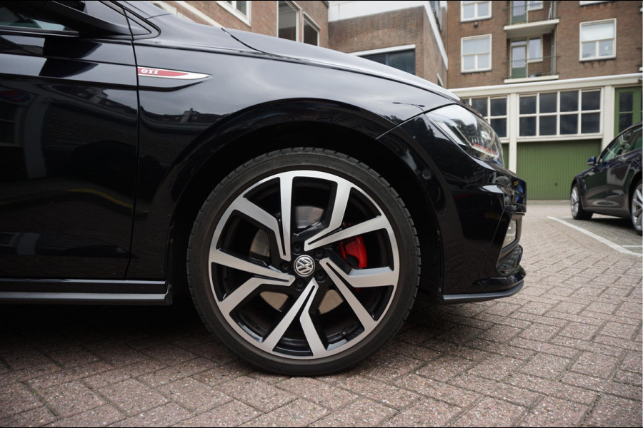 Volkswagen Polo 2.0 TSI GTI | PANO | Adaptive + Lane | Beats | Leer | Apple | 18inch | Keyless | VW Dealer onderhouden