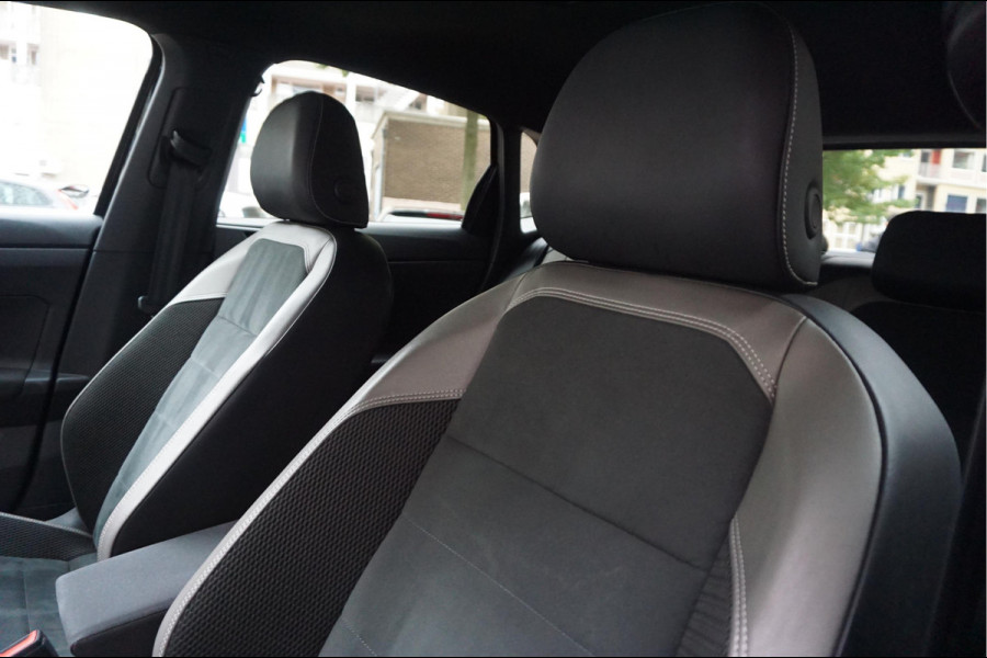 Volkswagen Polo 2.0 TSI GTI | PANO | Adaptive + Lane | Beats | Leer | Apple | 18inch | Keyless | VW Dealer onderhouden