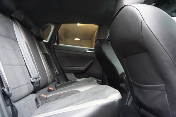 Volkswagen Polo 2.0 TSI GTI | PANO | Adaptive + Lane | Beats | Leer | Apple | 18inch | Keyless | VW Dealer onderhouden
