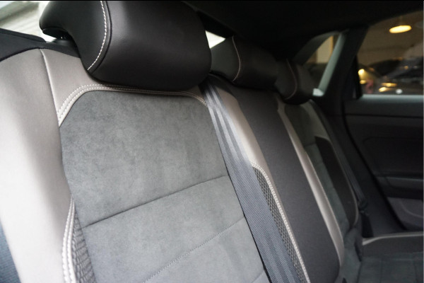 Volkswagen Polo 2.0 TSI GTI | PANO | Adaptive + Lane | Beats | Leer | Apple | 18inch | Keyless | VW Dealer onderhouden
