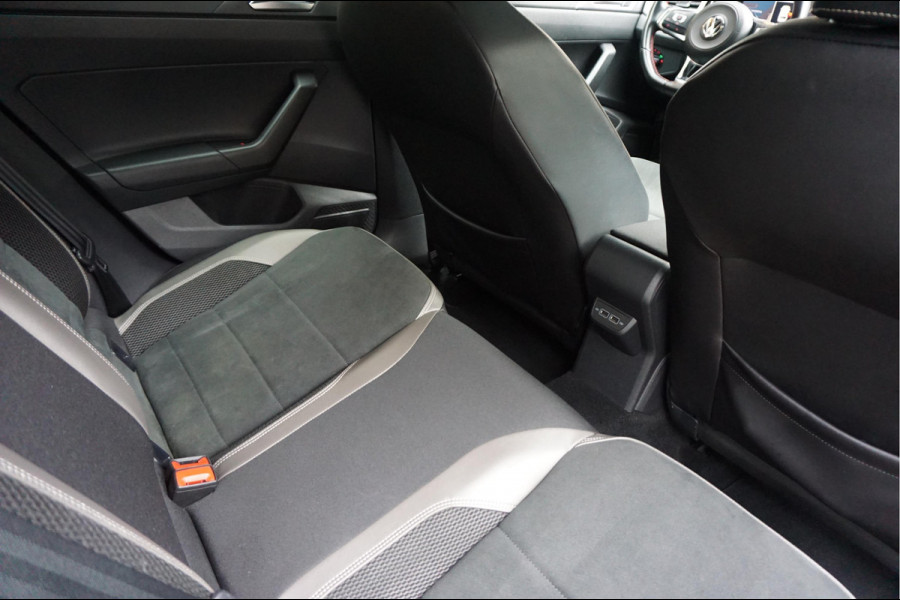 Volkswagen Polo 2.0 TSI GTI | PANO | Adaptive + Lane | Beats | Leer | Apple | 18inch | Keyless | VW Dealer onderhouden