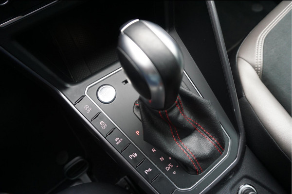 Volkswagen Polo 2.0 TSI GTI | PANO | Adaptive + Lane | Beats | Leer | Apple | 18inch | Keyless | VW Dealer onderhouden