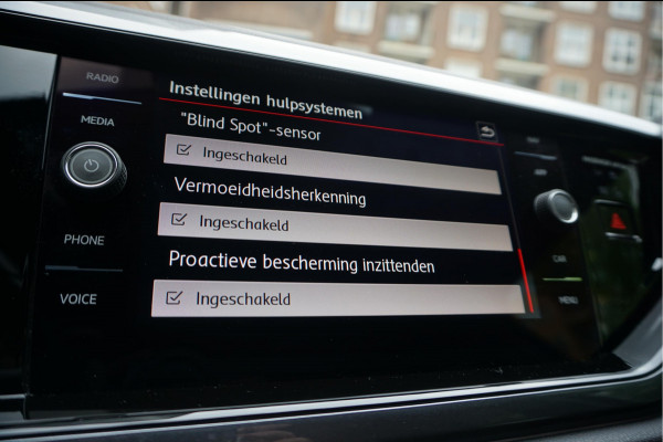 Volkswagen Polo 2.0 TSI GTI | PANO | Adaptive + Lane | Beats | Leer | Apple | 18inch | Keyless | VW Dealer onderhouden