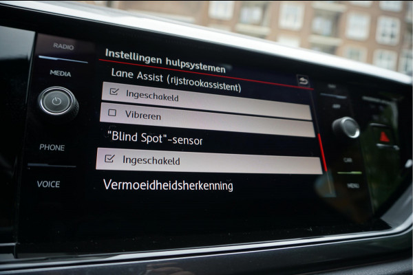 Volkswagen Polo 2.0 TSI GTI | PANO | Adaptive + Lane | Beats | Leer | Apple | 18inch | Keyless | VW Dealer onderhouden