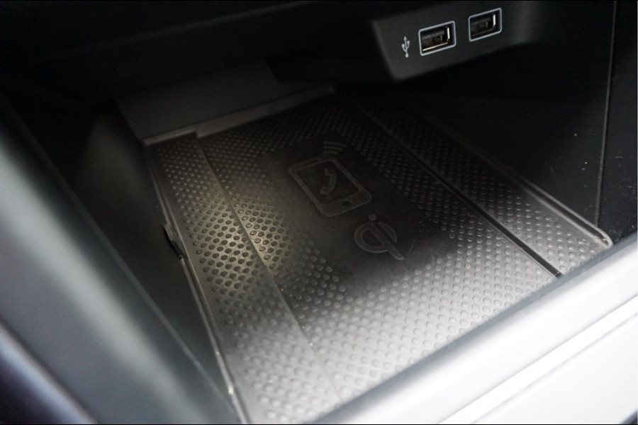 Volkswagen Polo 2.0 TSI GTI | PANO | Adaptive + Lane | Beats | Leer | Apple | 18inch | Keyless | VW Dealer onderhouden