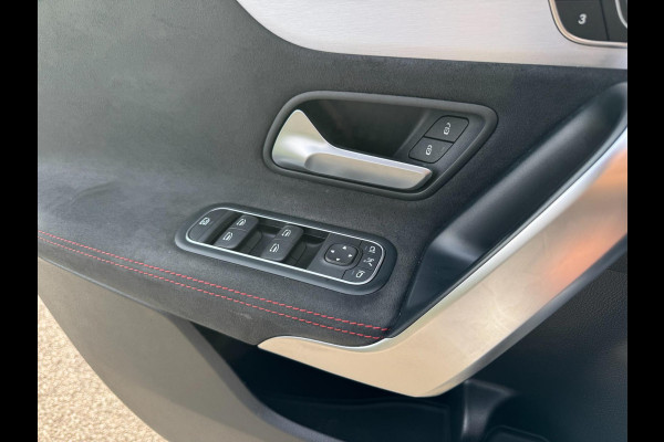 Mercedes-Benz CLA-Klasse 250 Pano 360 camera Sfeerverlichting Memory