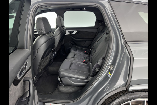 Audi SQ7 4.0 TDI Quattro Pro Line + Aut. *PANO | LUXURY-LEATHER | FULL-LED | DIGI-COCKPIT | BOSE-SOUND | KEYLESS | CAMERA | NAVI-FULLMAP | HEATED/VENTILATED-COMFORTSEATS | SHIFT-PADDLES | CARBON-INLAY | ECC | ADAPTIVE-CRUISE |