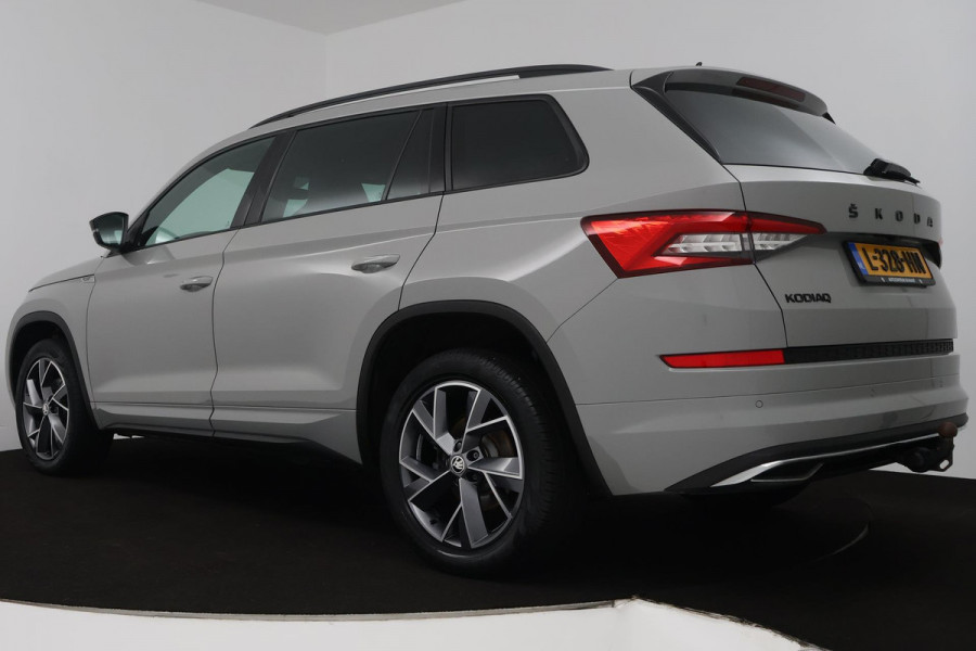 Škoda Kodiaq 1.5 TSI Sportline Business (TREKHAAK, DIGITALE COCKPIT, STOEL/STUUR VERWARMING, CAMERA, ELEKTR STOELEN, SFEER)