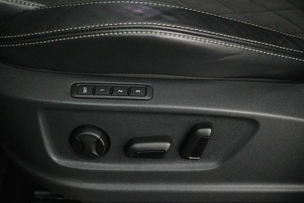 Škoda Kodiaq 1.5 TSI Sportline Business (TREKHAAK, DIGITALE COCKPIT, STOEL/STUUR VERWARMING, CAMERA, ELEKTR STOELEN, SFEER)