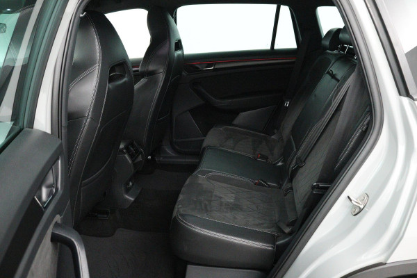Škoda Kodiaq 1.5 TSI Sportline Business (TREKHAAK, DIGITALE COCKPIT, STOEL/STUUR VERWARMING, CAMERA, ELEKTR STOELEN, SFEER)