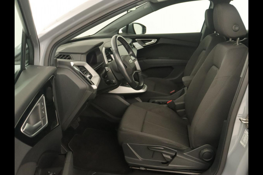 Audi Q4 Sportback e-tron 35 Edition 55 kWh | Camera | Carplay | DAB | Full LED | Parkeerhulp | Climate control | Cruise control | 19'' lichtmetalen velgen