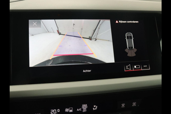 Audi Q4 Sportback e-tron 35 Edition 55 kWh | Camera | Carplay | DAB | Full LED | Parkeerhulp | Climate control | Cruise control | 19'' lichtmetalen velgen