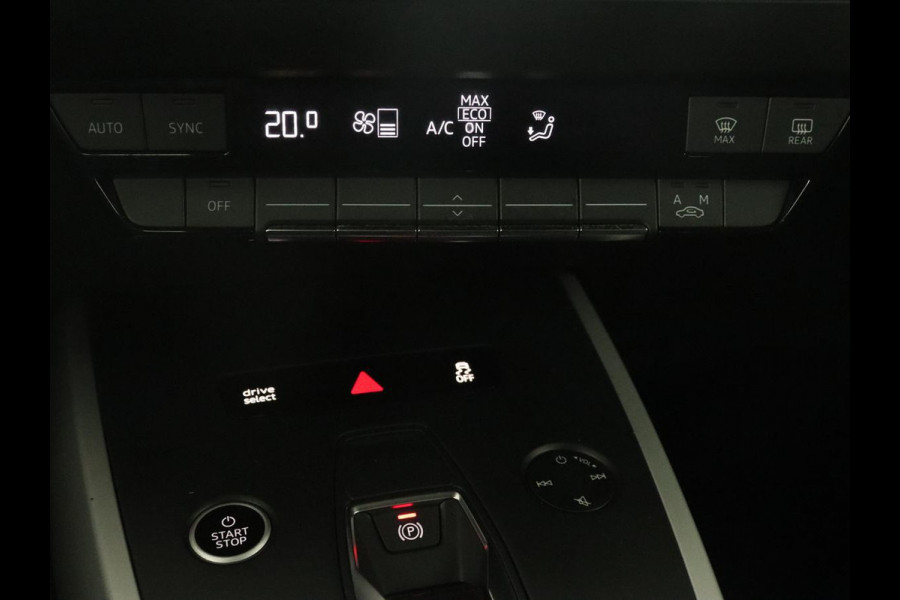 Audi Q4 Sportback e-tron 35 Edition 55 kWh | Camera | Carplay | DAB | Full LED | Parkeerhulp | Climate control | Cruise control | 19'' lichtmetalen velgen