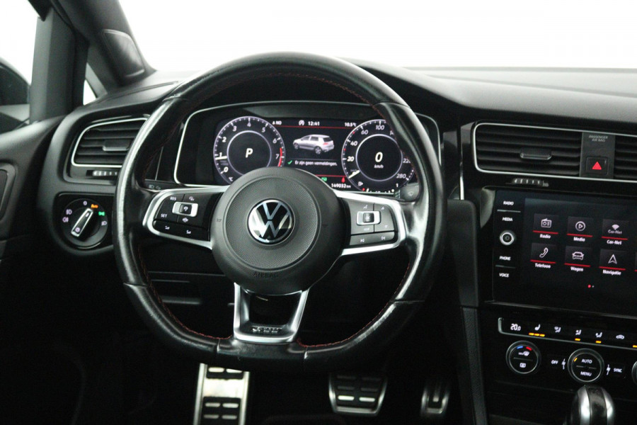Volkswagen Golf 2.0 TSI GTI Performance (PANORAMADAK, CRUISE ADAPTIEF, STOELVERWARMING, DIGITALE COCKPIT, AUTOMAAT, SENSOREN)