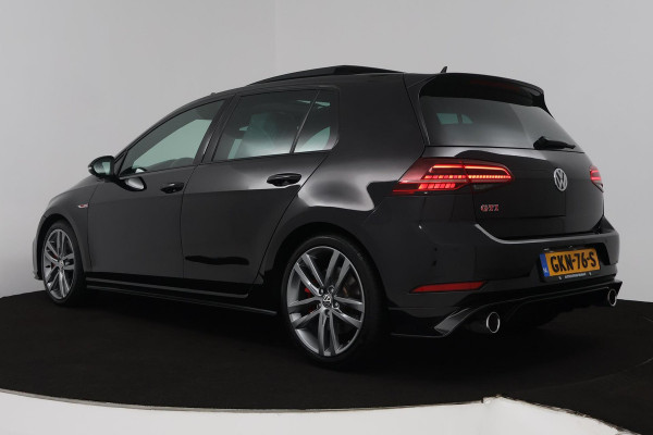 Volkswagen Golf 2.0 TSI GTI Performance (PANORAMADAK, CRUISE ADAPTIEF, STOELVERWARMING, DIGITALE COCKPIT, AUTOMAAT, SENSOREN)