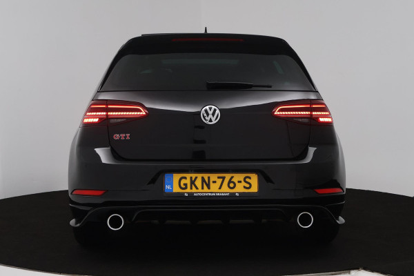Volkswagen Golf 2.0 TSI GTI Performance (PANORAMADAK, CRUISE ADAPTIEF, STOELVERWARMING, DIGITALE COCKPIT, AUTOMAAT, SENSOREN)