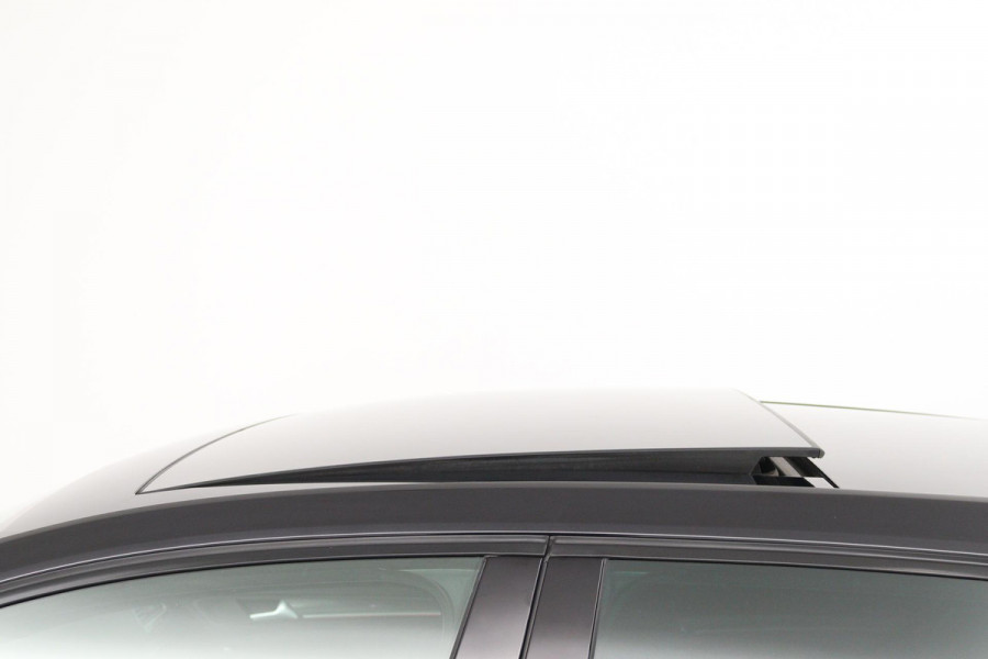 Volkswagen Golf 2.0 TSI GTI Performance (PANORAMADAK, CRUISE ADAPTIEF, STOELVERWARMING, DIGITALE COCKPIT, AUTOMAAT, SENSOREN)