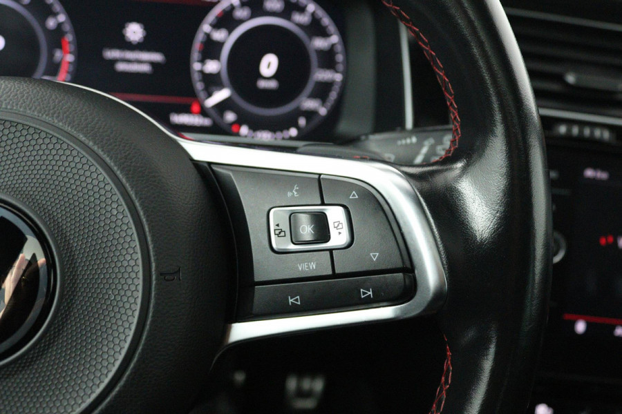 Volkswagen Golf 2.0 TSI GTI Performance (PANORAMADAK, CRUISE ADAPTIEF, STOELVERWARMING, DIGITALE COCKPIT, AUTOMAAT, SENSOREN)