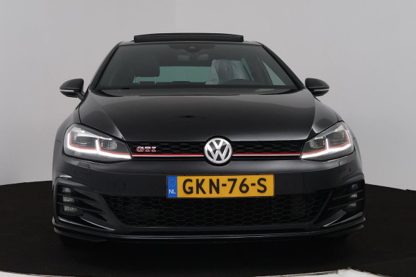 Volkswagen Golf 2.0 TSI GTI Performance (PANORAMADAK, CRUISE ADAPTIEF, STOELVERWARMING, DIGITALE COCKPIT, AUTOMAAT, SENSOREN)