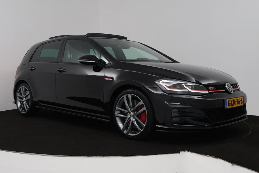 Volkswagen Golf 2.0 TSI GTI Performance (PANORAMADAK, CRUISE ADAPTIEF, STOELVERWARMING, DIGITALE COCKPIT, AUTOMAAT, SENSOREN)