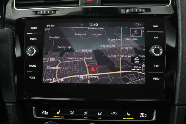 Volkswagen Golf 2.0 TSI GTI Performance (PANORAMADAK, CRUISE ADAPTIEF, STOELVERWARMING, DIGITALE COCKPIT, AUTOMAAT, SENSOREN)