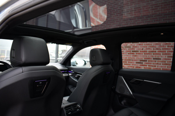 BMW 5 Serie Touring 520i M-Sport Pano Trekh ACC 360 H/K HUD 21inch Stoelventilatie