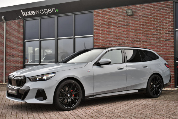 BMW 5 Serie Touring 520i M-Sport Pano Trekh ACC 360 H/K HUD 21inch Stoelventilatie