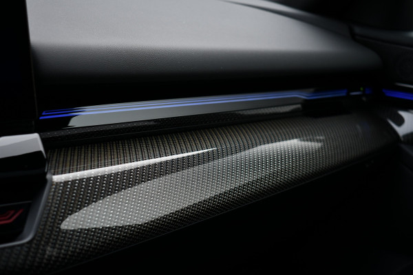 BMW 5 Serie Touring 520i M-Sport Pano Trekh ACC 360 H/K HUD 21inch Stoelventilatie