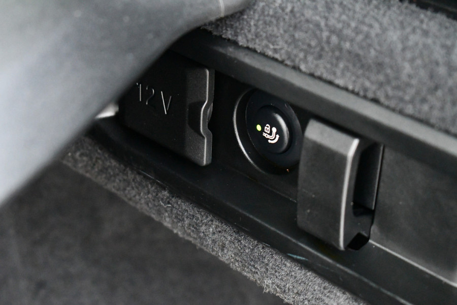 BMW 5 Serie Touring 520i M-Sport Pano Trekh ACC 360 H/K HUD 21inch Stoelventilatie