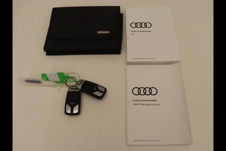 Audi A4 2.0 TFSI Sport S Line Edition | Panoramadak | Carplay | Virtual Cockpit | Sportstoelen | Half leder | Navigatie | Camera | Climate control | Parkeerhulp | Full LED