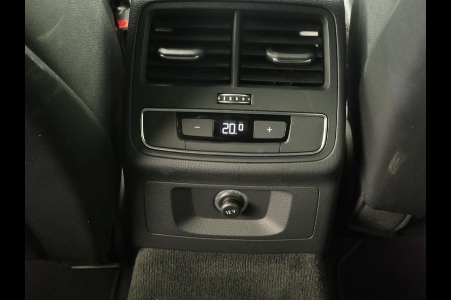 Audi A4 2.0 TFSI Sport S Line Edition | Panoramadak | Carplay | Virtual Cockpit | Sportstoelen | Half leder | Navigatie | Camera | Climate control | Parkeerhulp | Full LED
