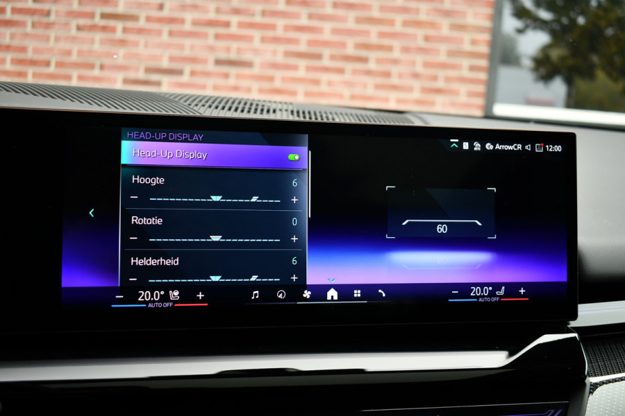 BMW 5 Serie Touring 520i M-Sport Pano Trekh ACC 360 H/K HUD 21inch Stoelventilatie