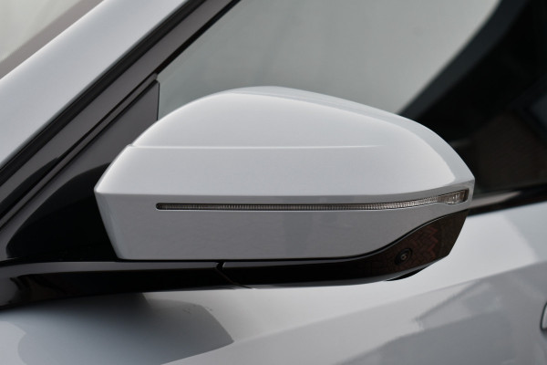 BMW 5 Serie Touring 520i M-Sport Pano Trekh ACC 360 H/K HUD 21inch Stoelventilatie