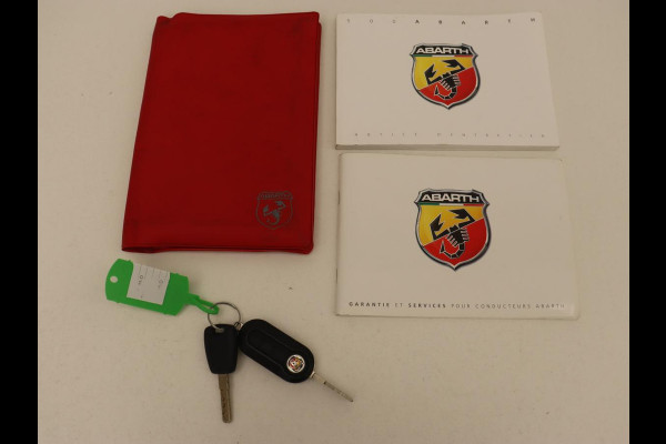 Fiat 500 1.4 T-Jet Abarth 595 | Leder | Sportstoelen | Navigatie | Airco | Parkeerhulp | Bluetooth | Getint glas