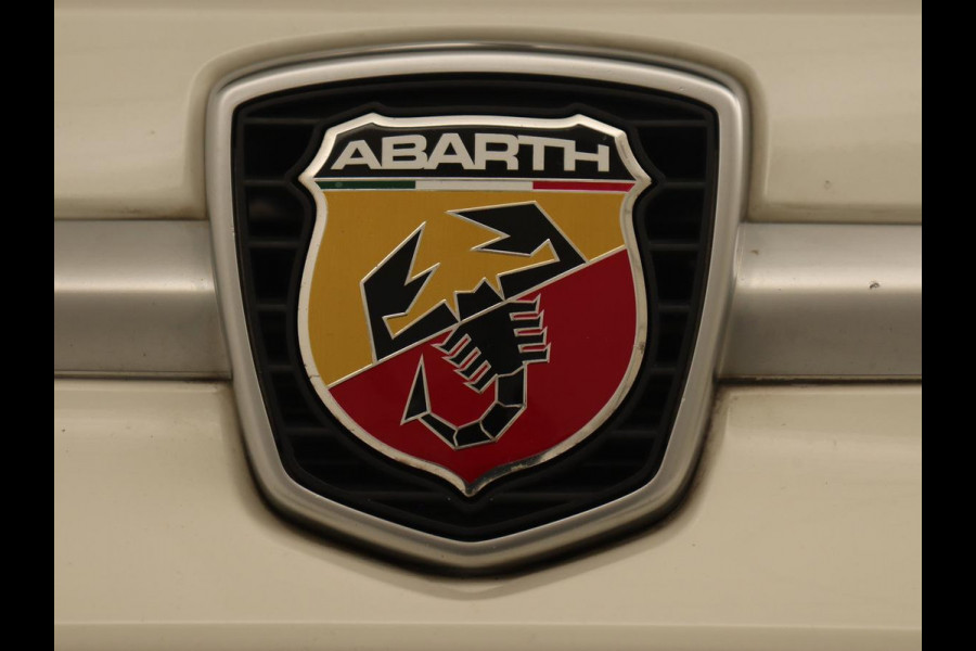 Fiat 500 1.4 T-Jet Abarth 595 | Leder | Sportstoelen | Navigatie | Airco | Parkeerhulp | Bluetooth | Getint glas