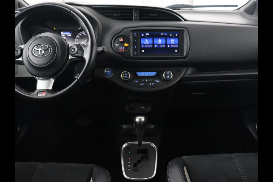 Toyota Yaris 1.5 Hybrid GR Sport | Sportstoelen | Leder/Alcantara | Camera | Climate control | Cruise control | Getint glas | Bluetooth Toyota Yaris 1.5 Hybrid GR Sport | Sportstoelen | Leder/Alcantara | Camera | Climate control | Cruise control | Getint glas | Bluetooth