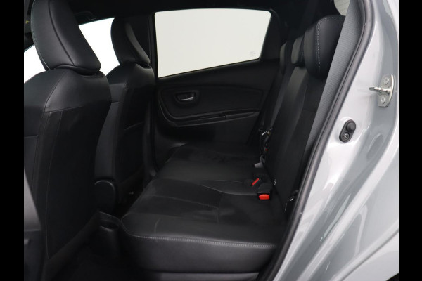 Toyota Yaris 1.5 Hybrid GR Sport | Sportstoelen | Leder/Alcantara | Camera | Climate control | Cruise control | Getint glas | Bluetooth Toyota Yaris 1.5 Hybrid GR Sport | Sportstoelen | Leder/Alcantara | Camera | Climate control | Cruise control | Getint glas | Bluetooth