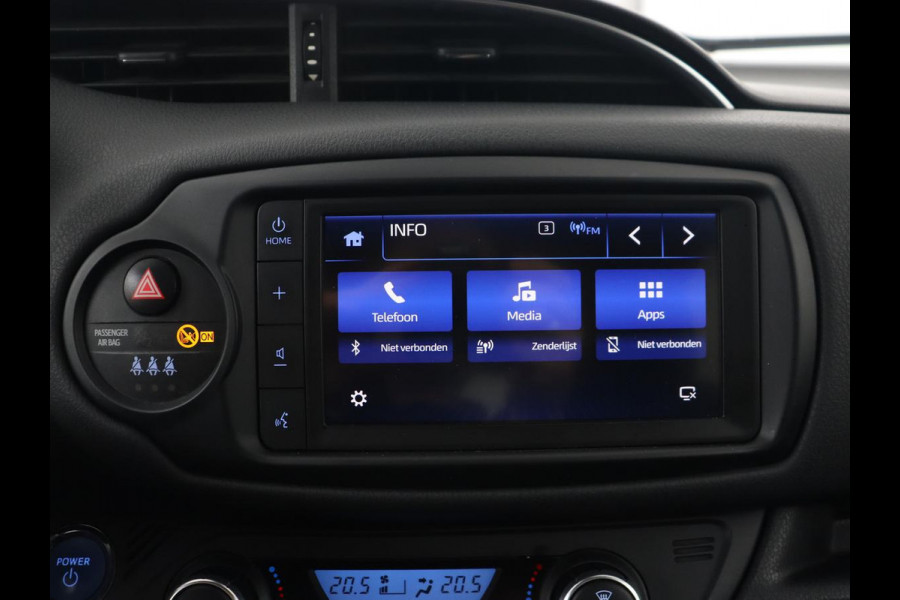 Toyota Yaris 1.5 Hybrid GR Sport | Sportstoelen | Leder/Alcantara | Camera | Climate control | Cruise control | Getint glas | Bluetooth Toyota Yaris 1.5 Hybrid GR Sport | Sportstoelen | Leder/Alcantara | Camera | Climate control | Cruise control | Getint glas | Bluetooth
