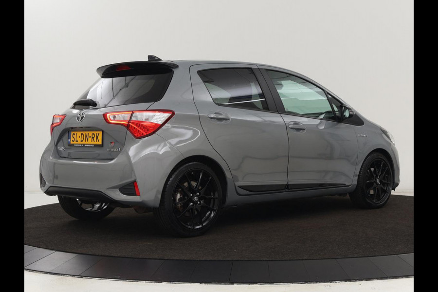 Toyota Yaris 1.5 Hybrid GR Sport | Sportstoelen | Leder/Alcantara | Camera | Climate control | Cruise control | Getint glas | Bluetooth Toyota Yaris 1.5 Hybrid GR Sport | Sportstoelen | Leder/Alcantara | Camera | Climate control | Cruise control | Getint glas | Bluetooth